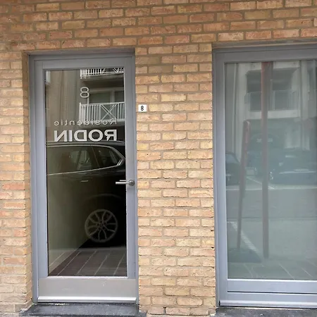 In Near The 아파트